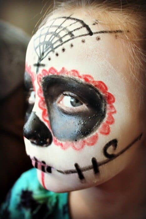 Easy And Fun Halloween Sugar Skull Make Up for Kids