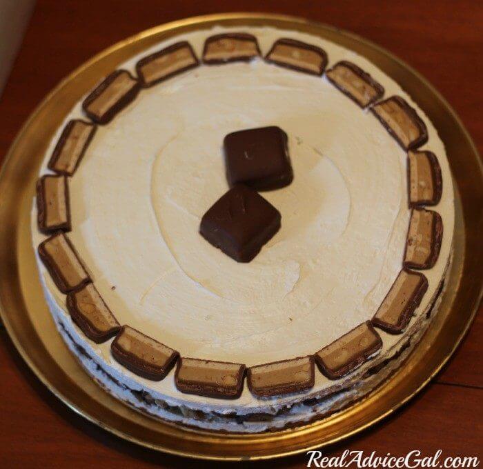 How to decorate a snickers extreme peanut butter no bake cheesecake
