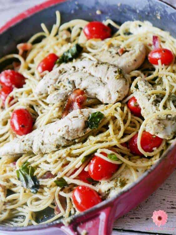 Spaghetti with Chicken and pesto recipe