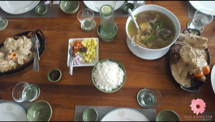 Table setting in the Philippines