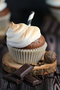 hot-chocolate-cupcakes