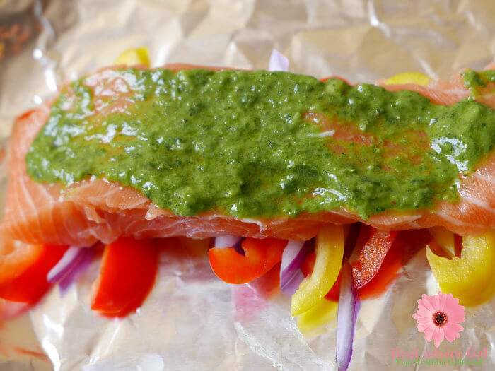 baked salmon with pesto in foil